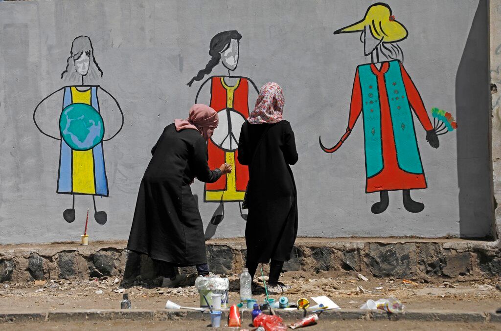 Male guardianship rules in northern Yemen limit women&rsquo;s aid work