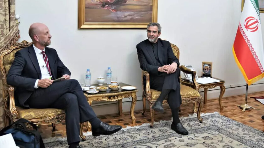 Iranian and Norwegian diplomats discuss issues of mutual interest