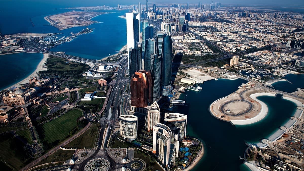 Abu Dhabi to Fund $1 Billion Clean Energy and Grid Projects in Yemen