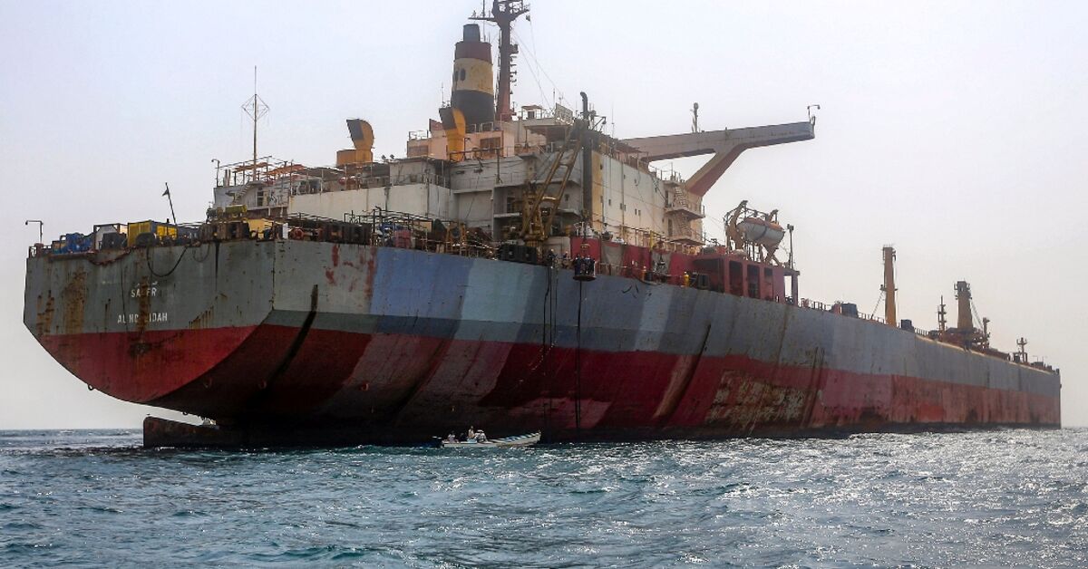 UN secures insurance to pump oil from decaying tanker off Yemen